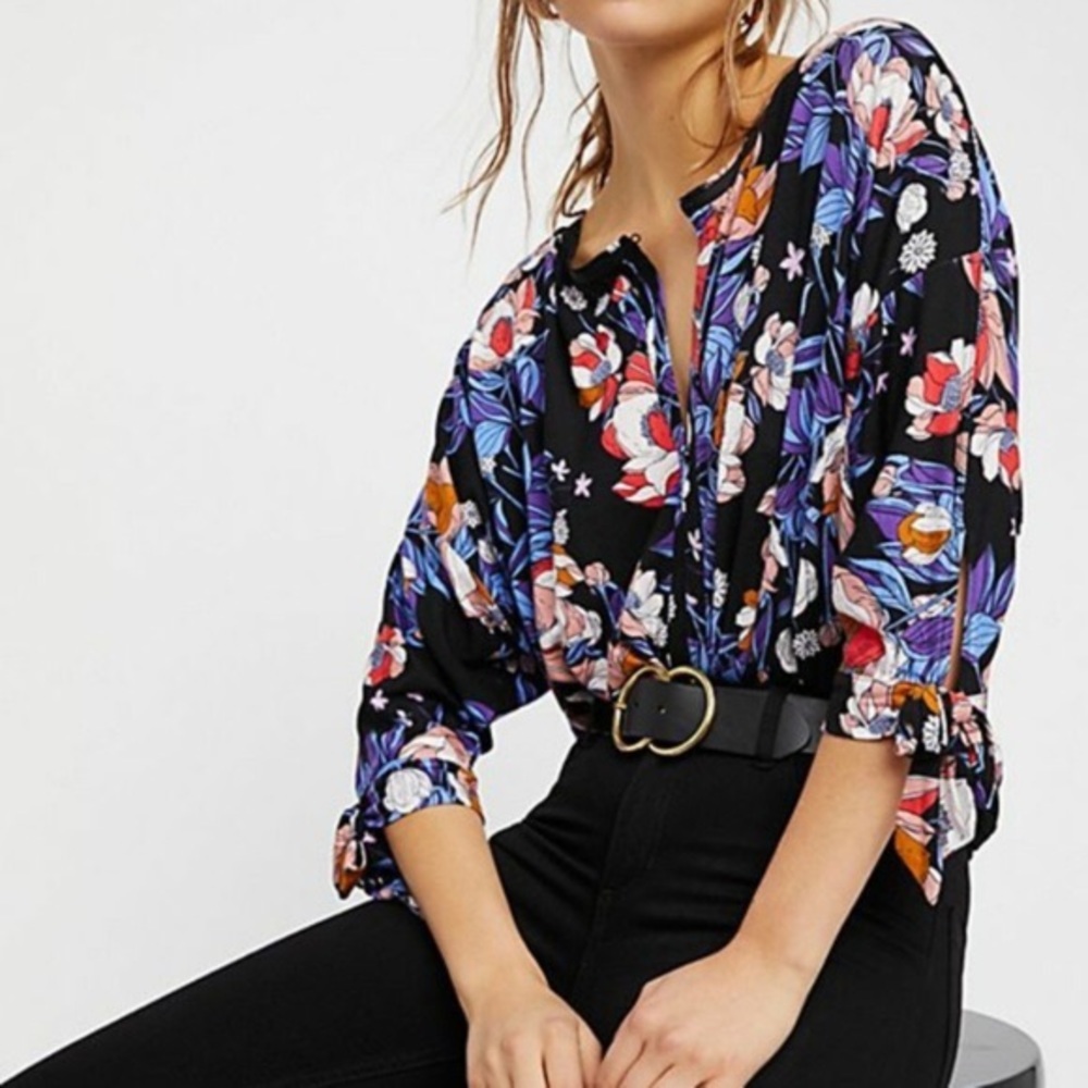 Free people keepin on floral printed top